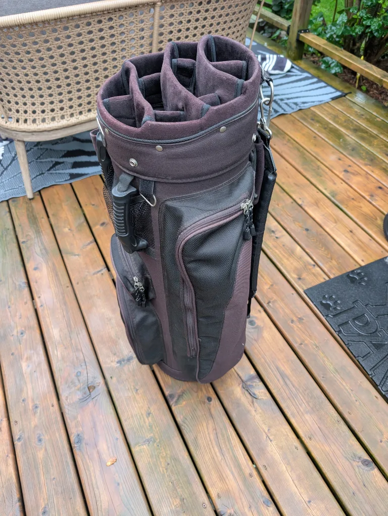 TaylorMade Vor-Tech Golf Bag image indicator(3)