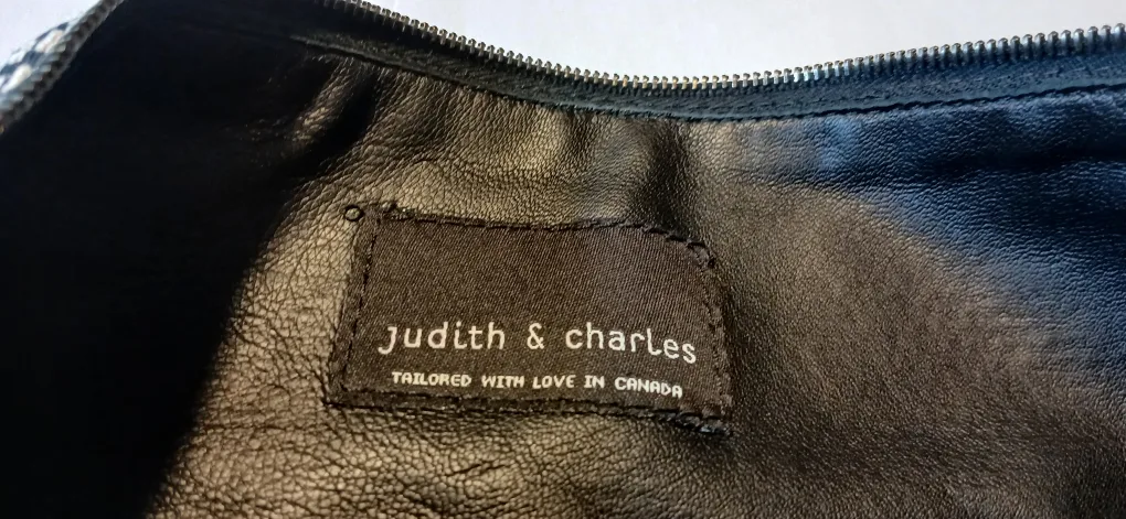 JUDITH & CHARLES BLACK LAMBSKIN LEATHER POUCH/CLUTCH image indicator(5)