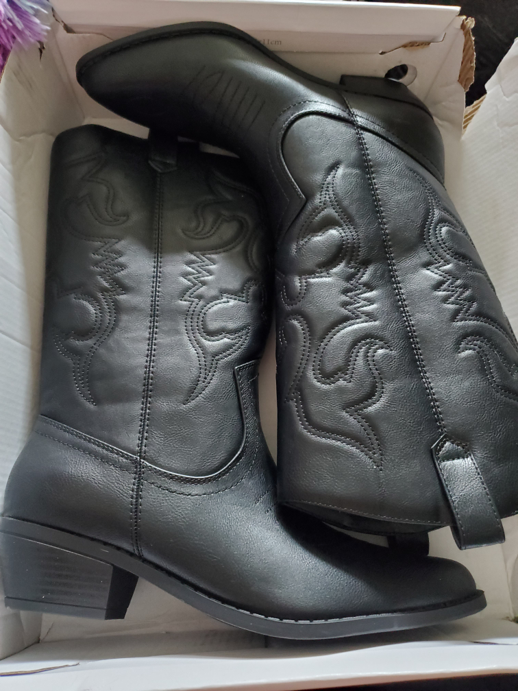 ladies cowboy boots from Amazon.