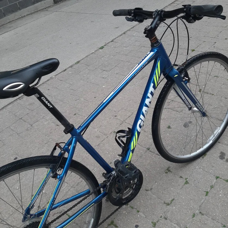 Giant Escape Road Bicycle 🚲 that sails ⛵ thumbnail