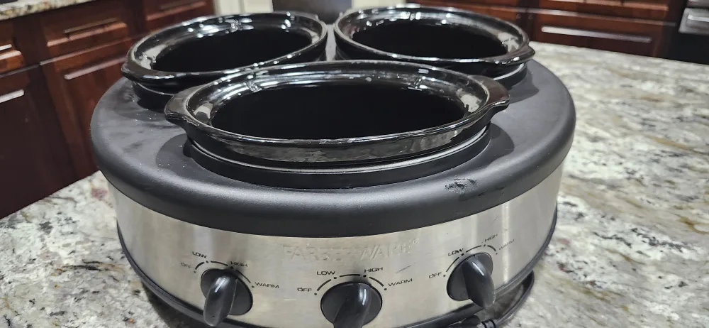 Fasts Warm Triple Slow Cooker thumbnail