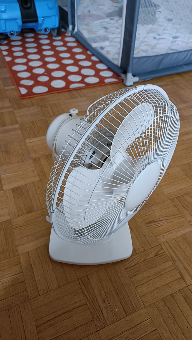 White Table Fan - photo 2