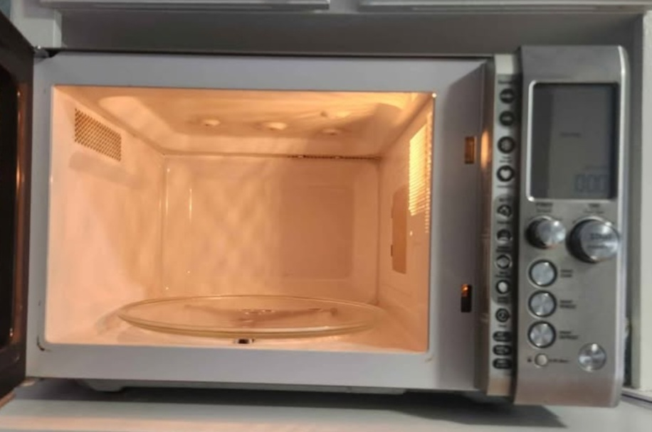 Breville Microwave - photo 2