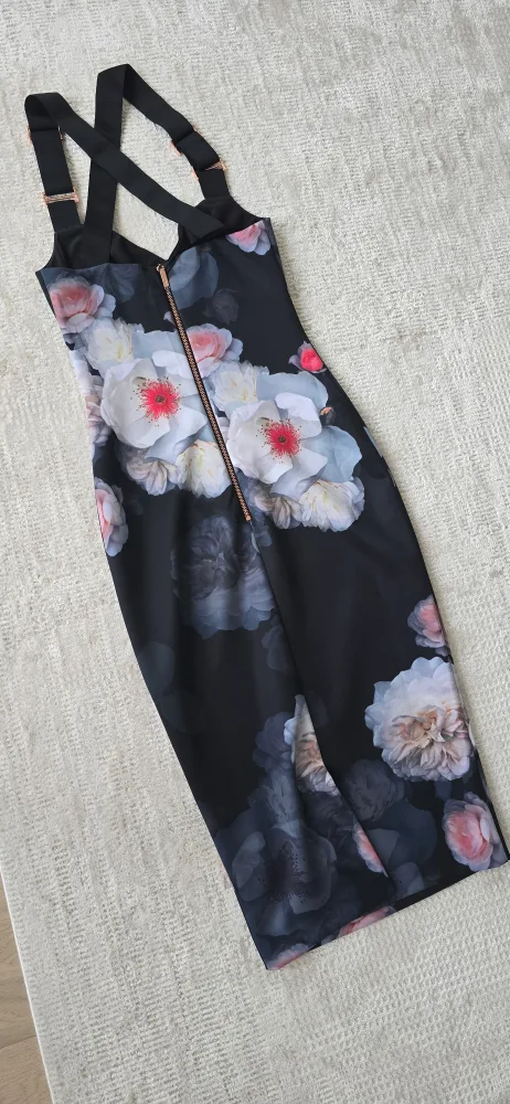 gorgeous like new Ted Baker size1 image indicator(3)