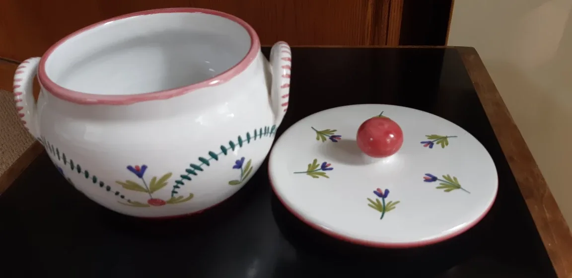 Hand Painted Italian Lidded Bowl image indicator(2)