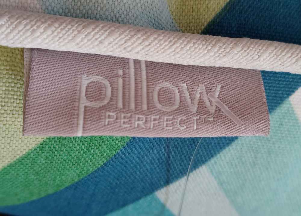Two Outdoor Cushions - photo 3