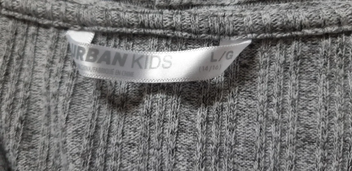 $2 a piece 🤩 - Lot of 7 pc. Girl's Clothing image indicator(9)