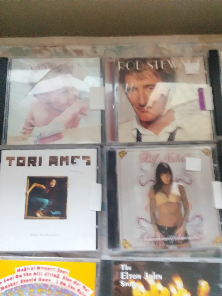 Music CDs - Various Artists thumbnail