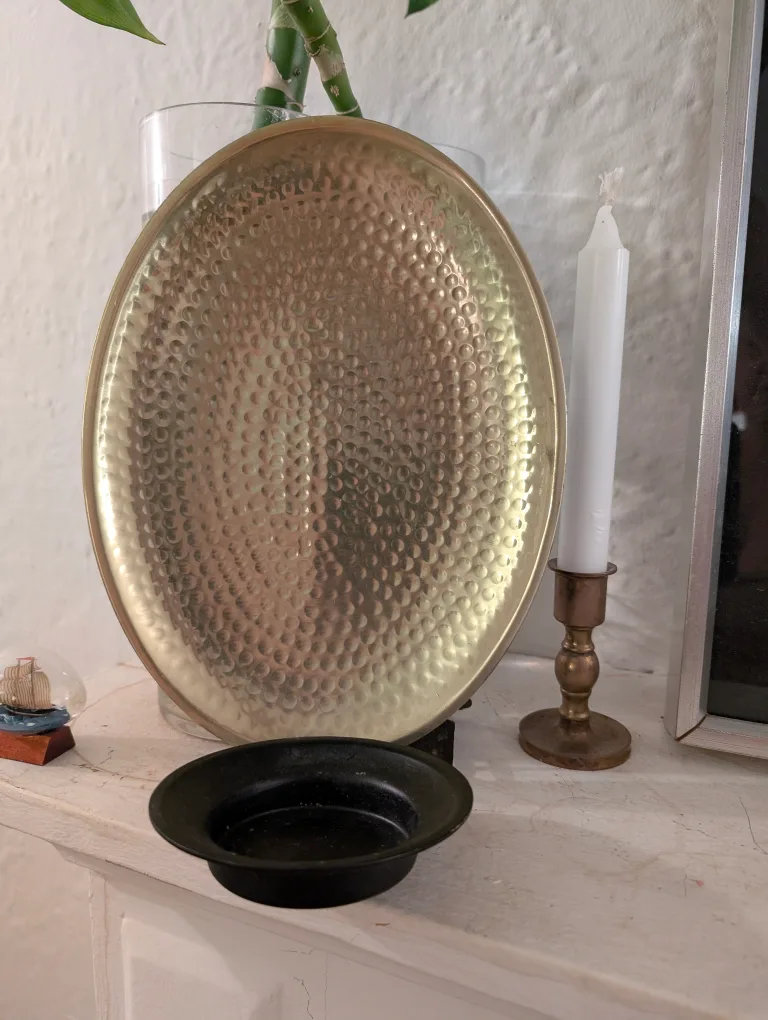Gold Hammered Tray / Candle Dish image indicator(4)