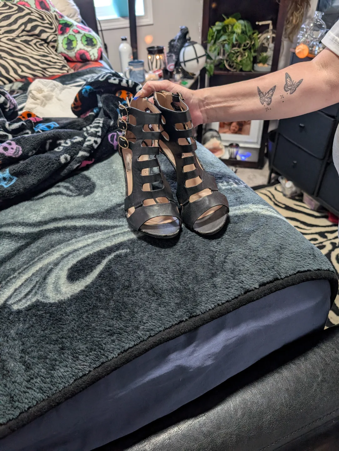 Black Strappy Heels thumbnail