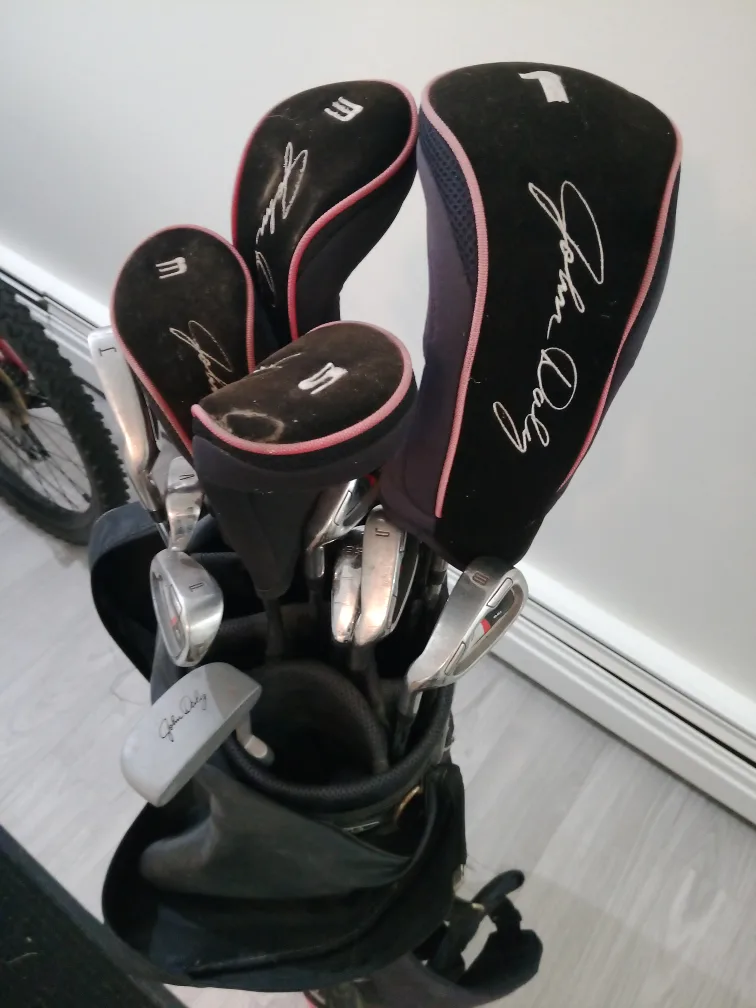 John Daly Golf Club Set with Bag thumbnail