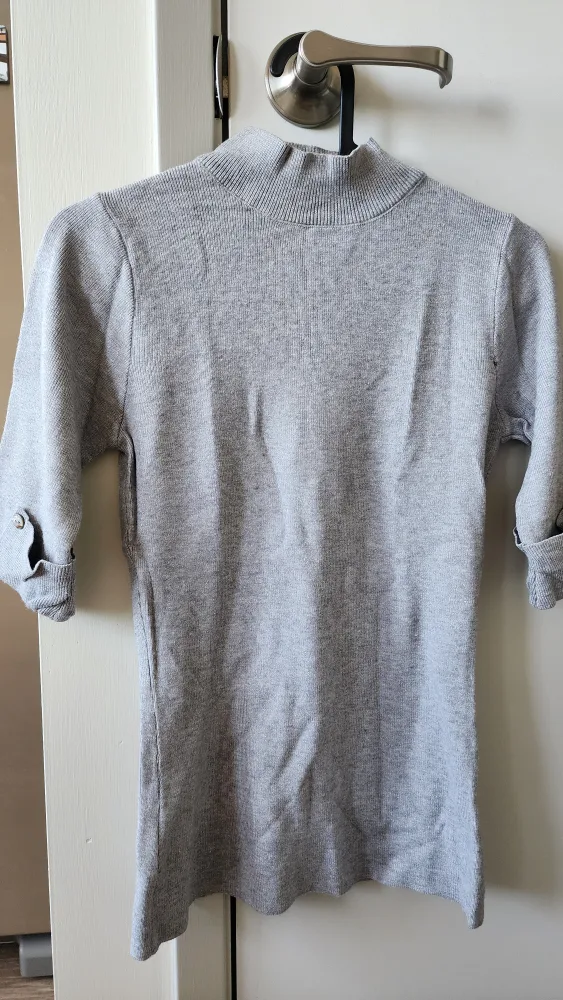 Women's Grey knit top with three-quarter sleeves thumbnail