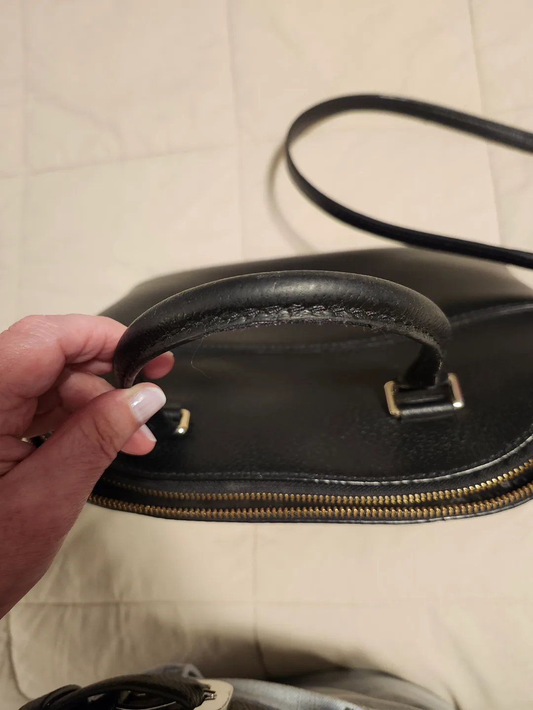 Kate Spade Black Handbag image indicator(6)