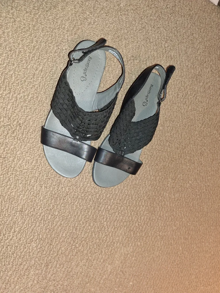 Baretraps Sandals thumbnail