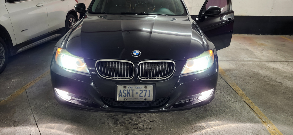 BMW 328i Sedan - Black