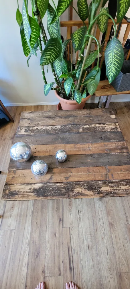 Rustic Coffee Table image indicator(4)