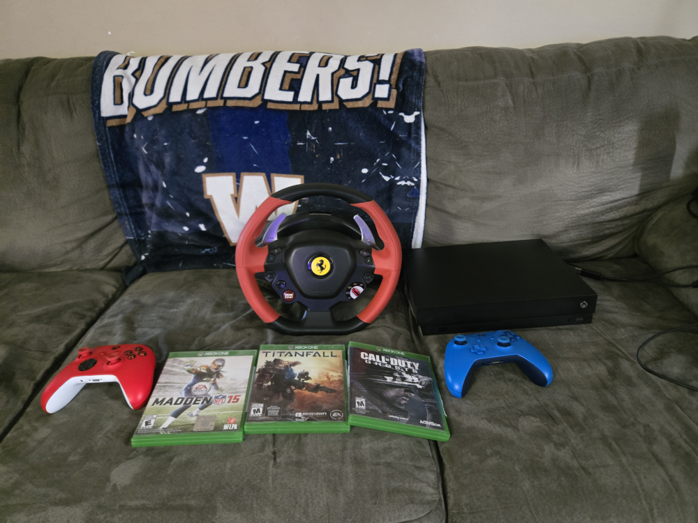 XBOX ONE X BUNDLE