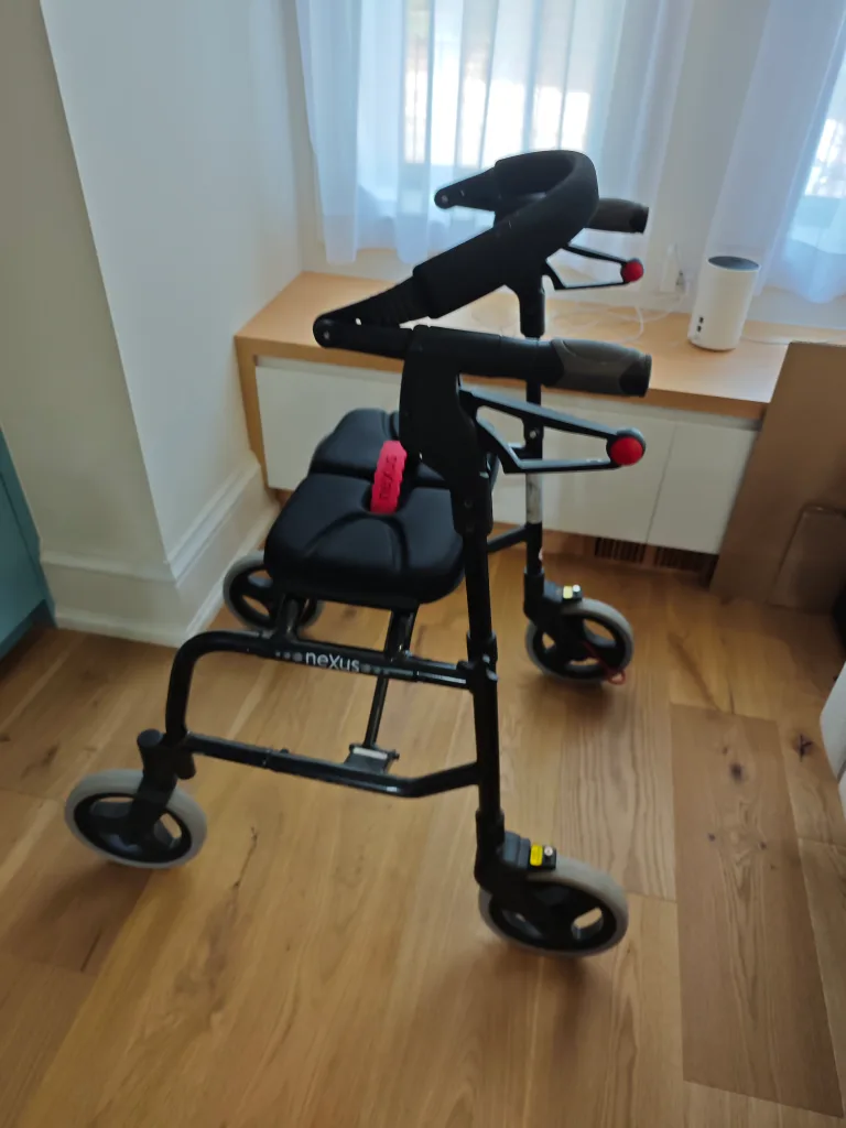 Nexus Walker with Seat image indicator(4)