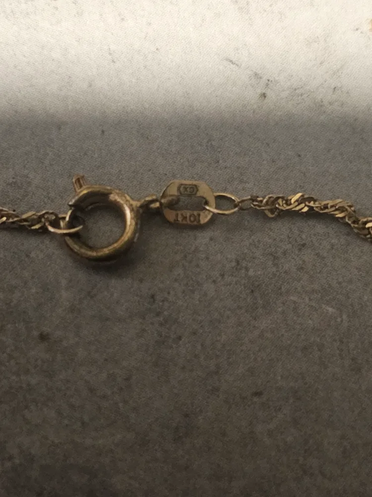 10KT Gold Necklace with 'C' Pendant image indicator(2)