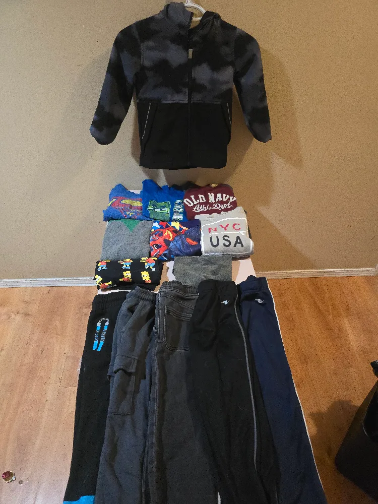 Kids Clothing Bundle thumbnail