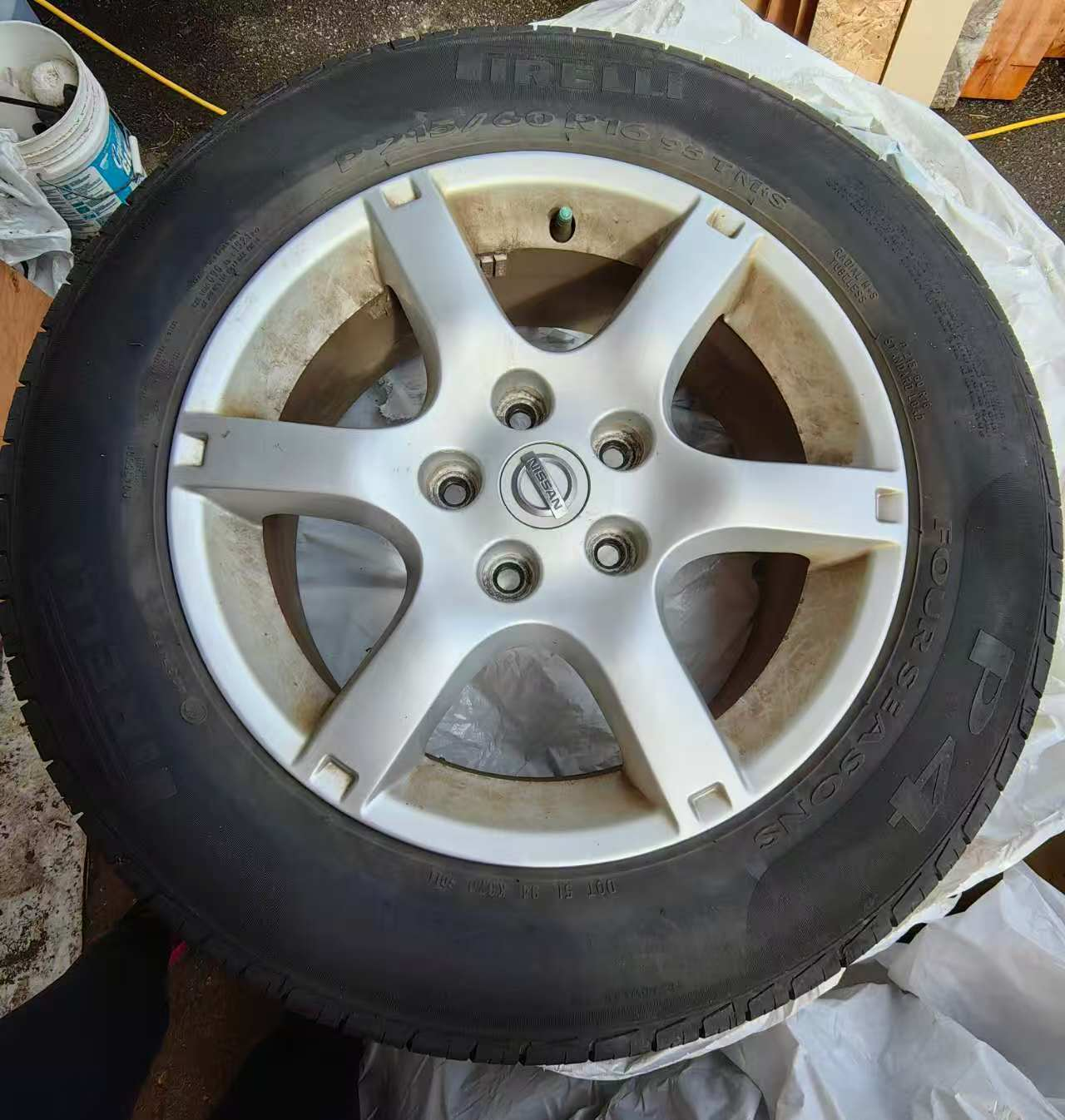 Nissan Wheel With Pirelli Tire