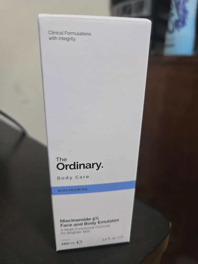 The Ordinary Niacinamide 5% Face and Body Emulsion thumbnail