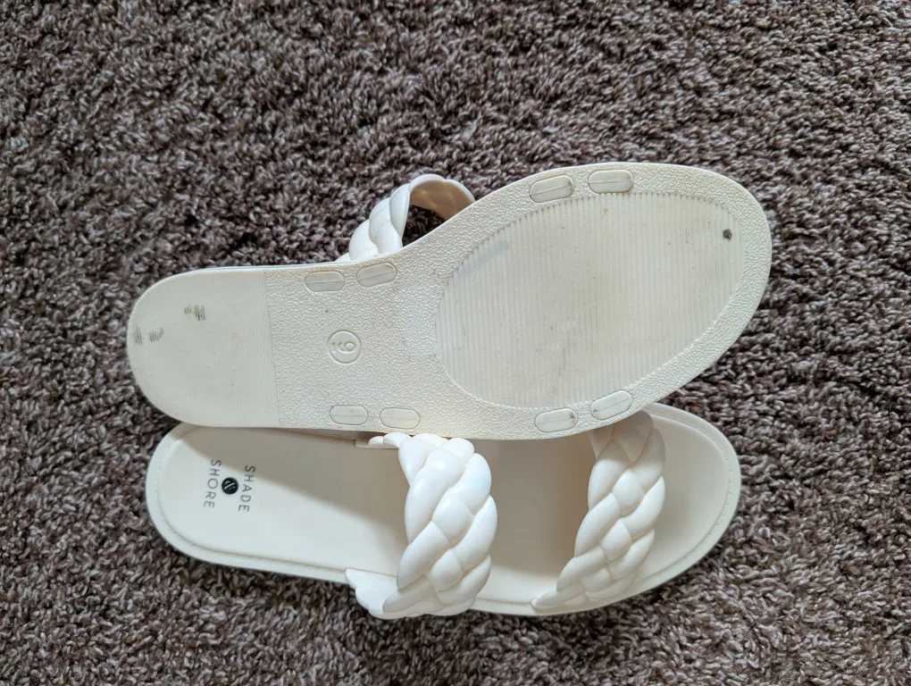 Shade & Shore White Braided Sandals - Size 9 image indicator(4)