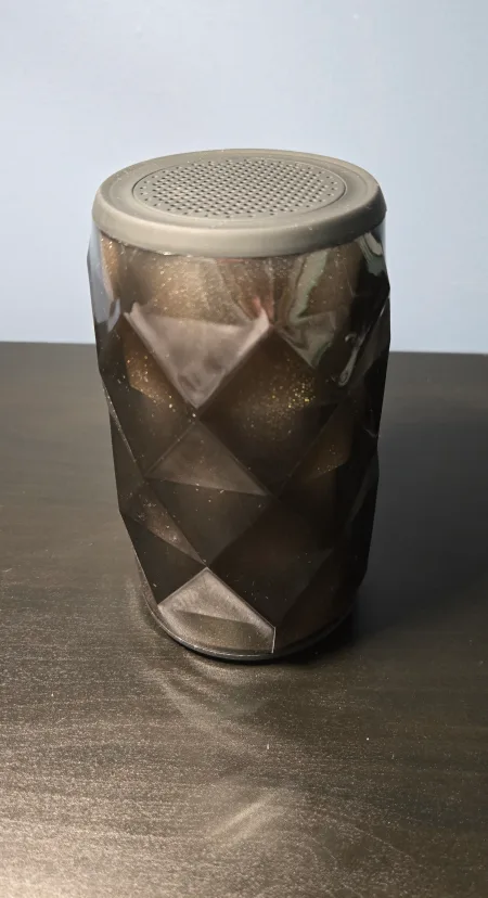 Sylvania Colour Changing Bluetooth Speaker thumbnail