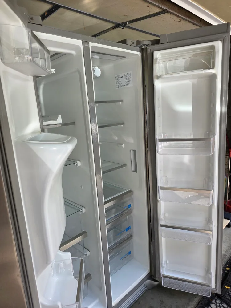 Frigidaire Gallery Stainless Steel Refrigerator image indicator(8)