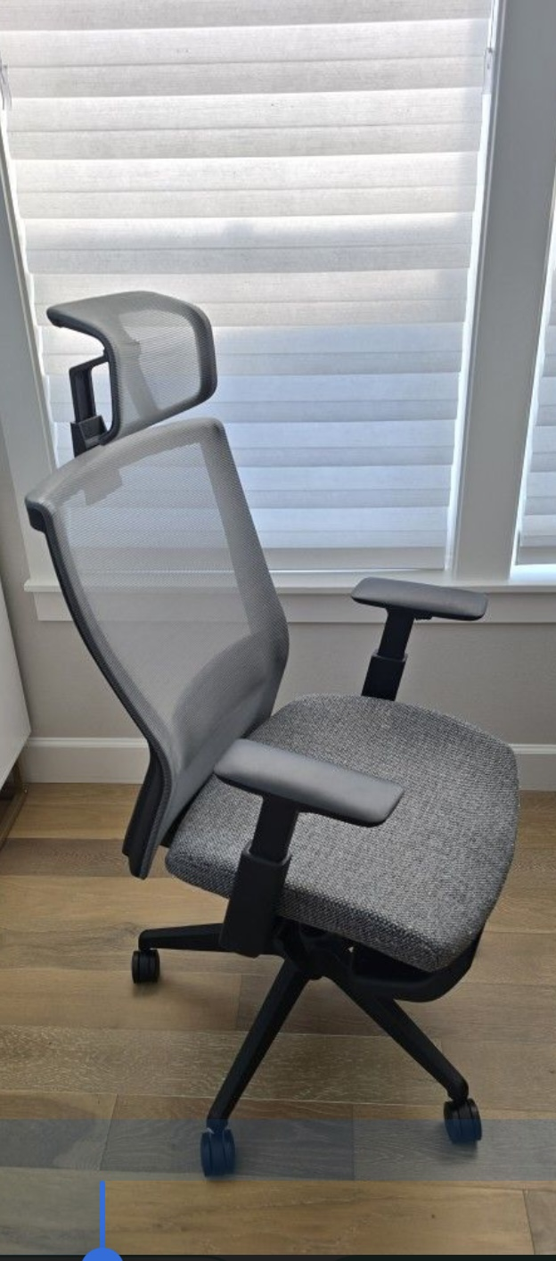 Autonomous Ergonomic Office Chair with Headrest - photo 2