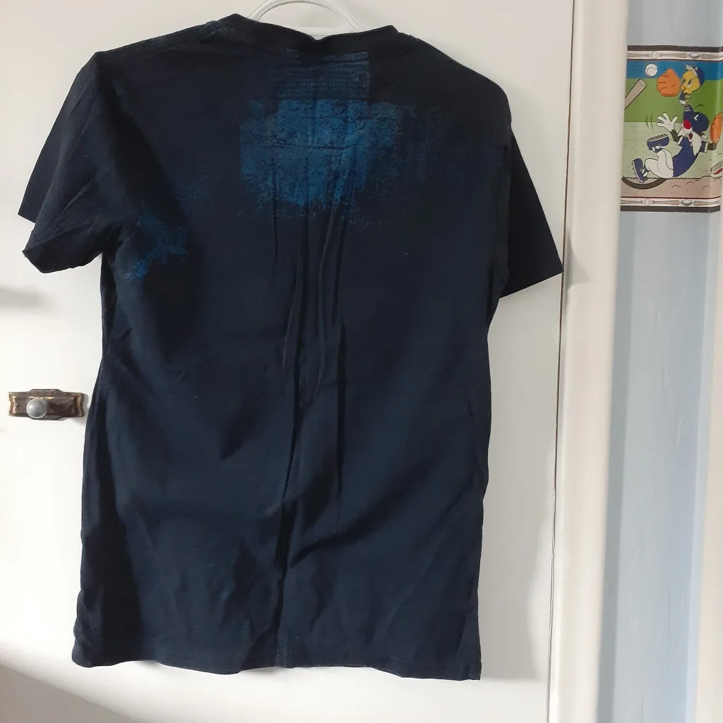 American Eagle Outfitters T-Shirt - Size S image indicator(3)