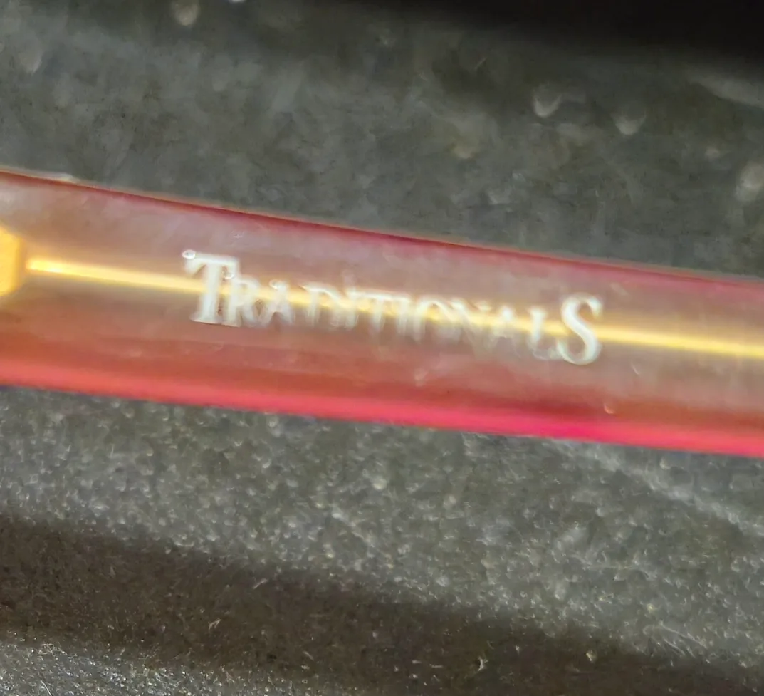 Woman's vintage ray ban  sunglasses style F image indicator(2)