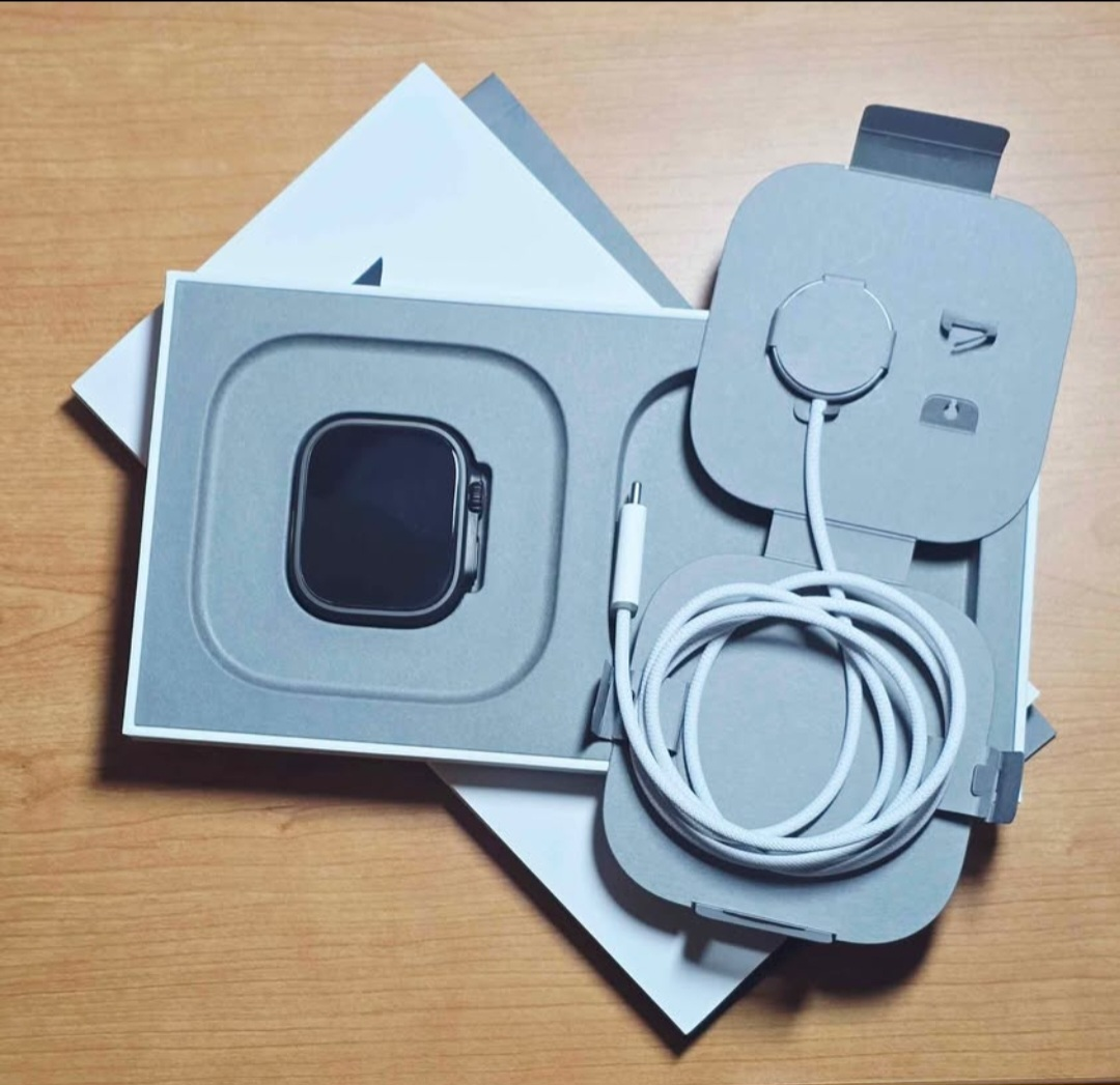 Apple Watch and Straps and Accessories