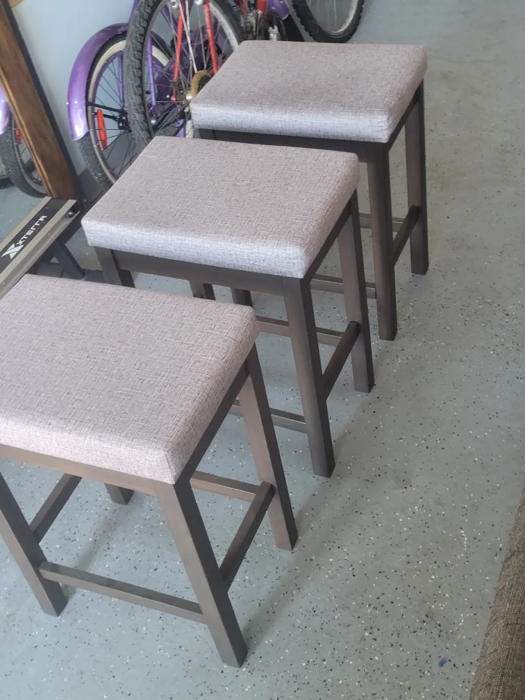 Bar Table and Stools Set image indicator(2)