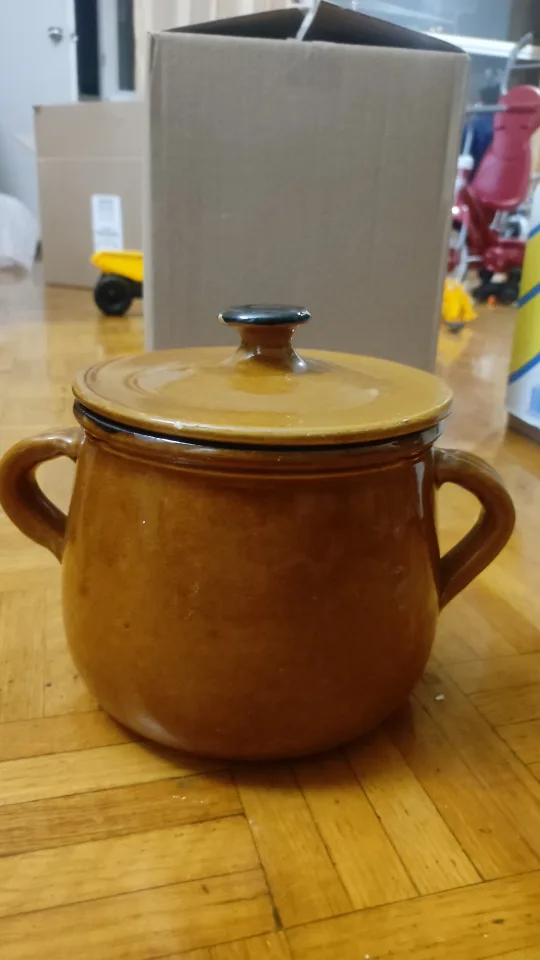 Ceramic Porcelain jar with lid thumbnail