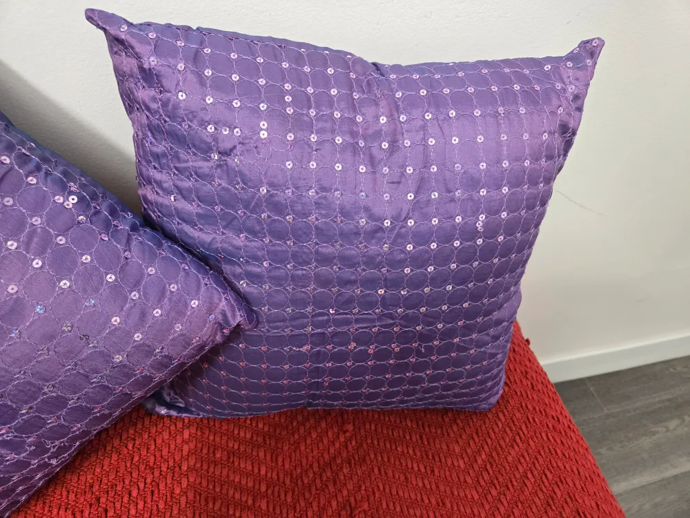 Purple Sequined Pillows image indicator(2)
