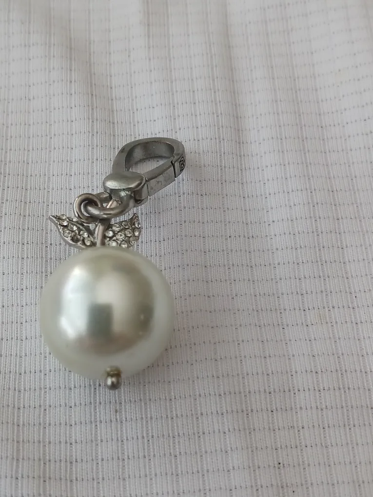 Authentic Juicy Couture Bracelet with Charms (2008) image indicator(3)