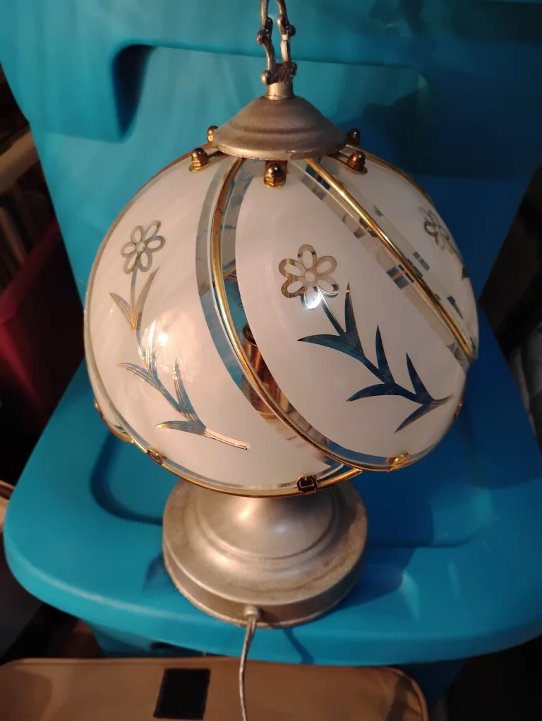 touch Lamp with Floral Design thumbnail