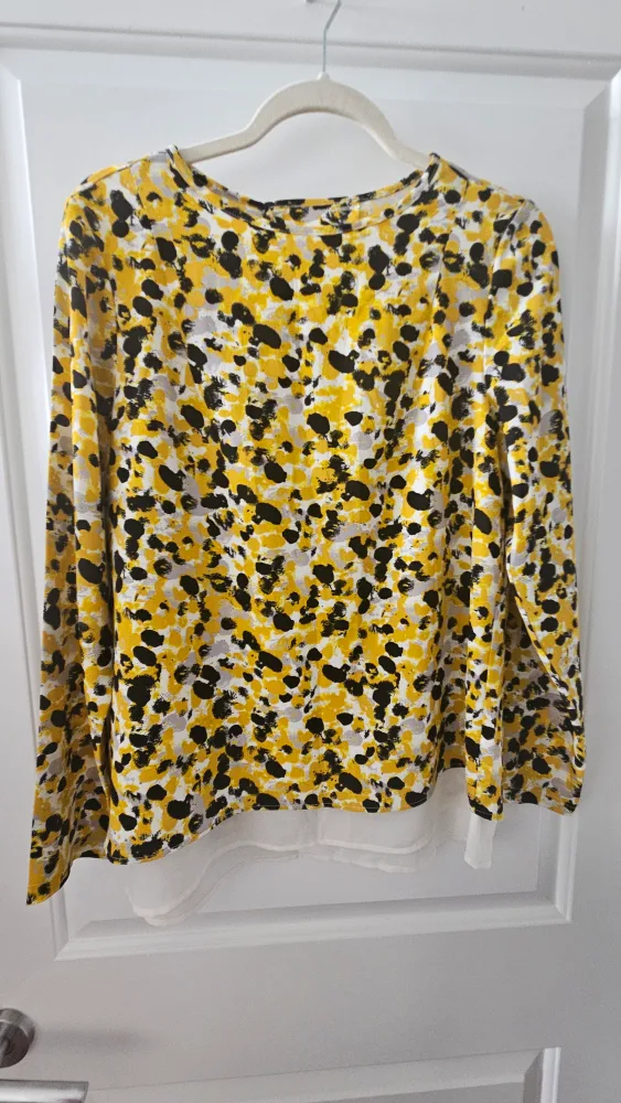H&M Floral Long Sleeve Top thumbnail