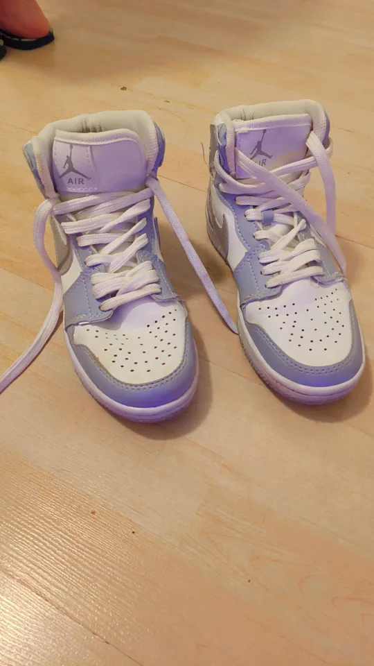 Air Jordan 1 Mid - White/Grey/Light Blue image indicator(3)