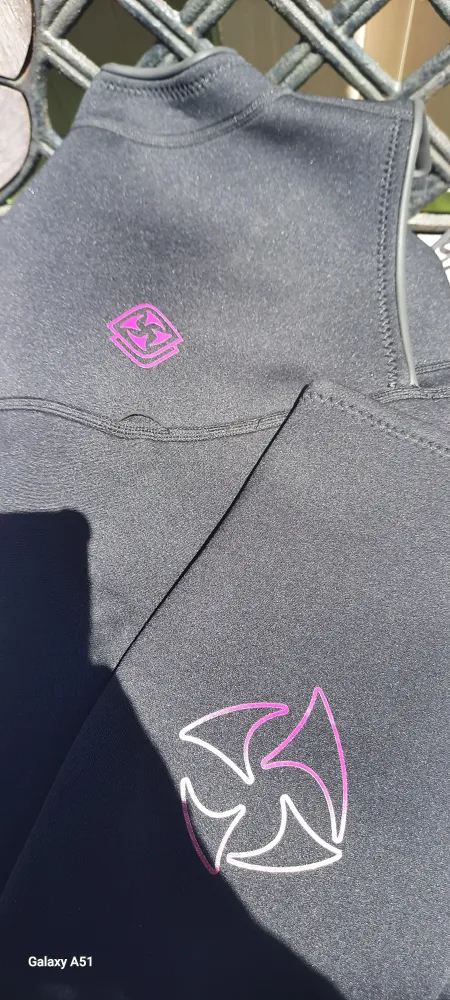 Dive & Sail Wetsuit Top - Black & Purple image indicator(3)