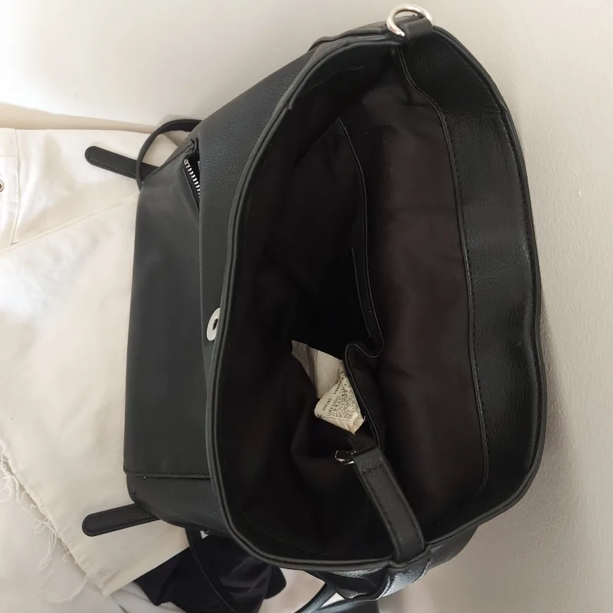 ZARA Black Backpack image indicator(3)