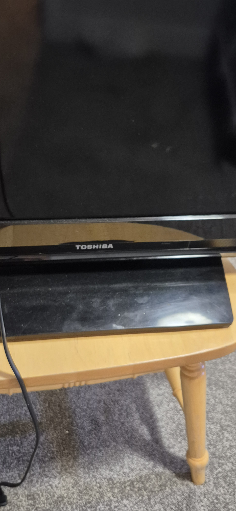 Toshiba Flat Screen TV - photo 2