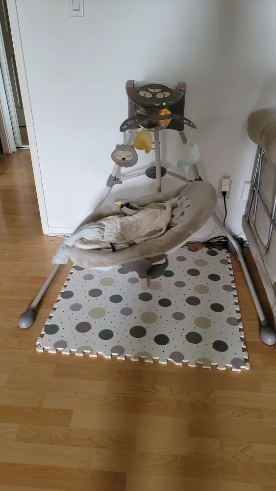 Baby swing with plush seat thumbnail