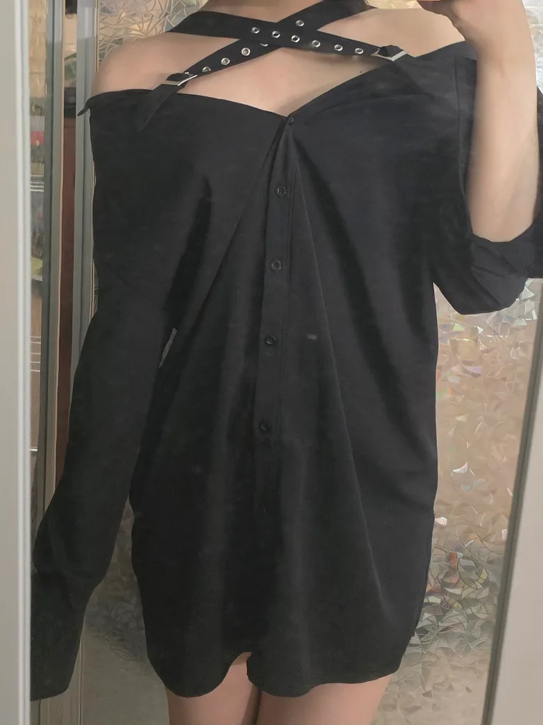 Black Oversized Buckle Button-Up image indicator(2)