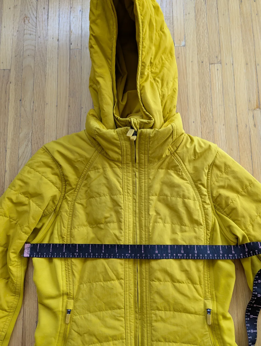 Lululemon Another Mile Puffer Jacket - Size 4 image indicator(2)