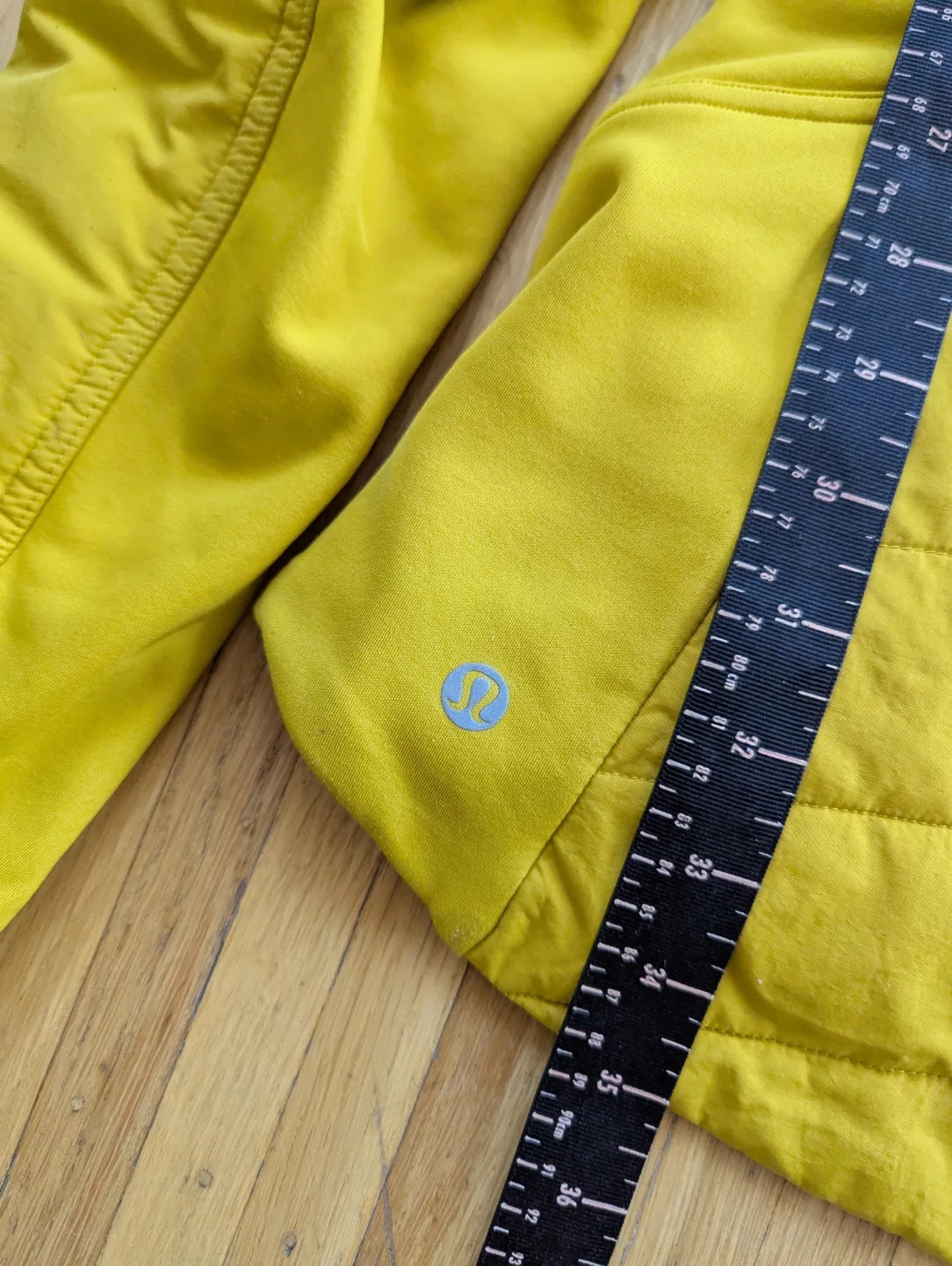 Lululemon Another Mile Puffer Jacket - Size 4 image indicator(6)