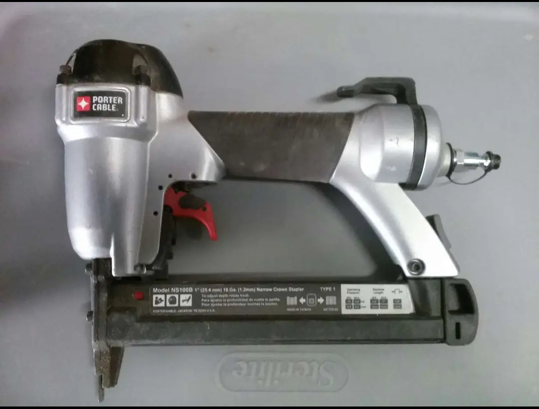 Porter-Cable NS100B Narrow Crown Stapler