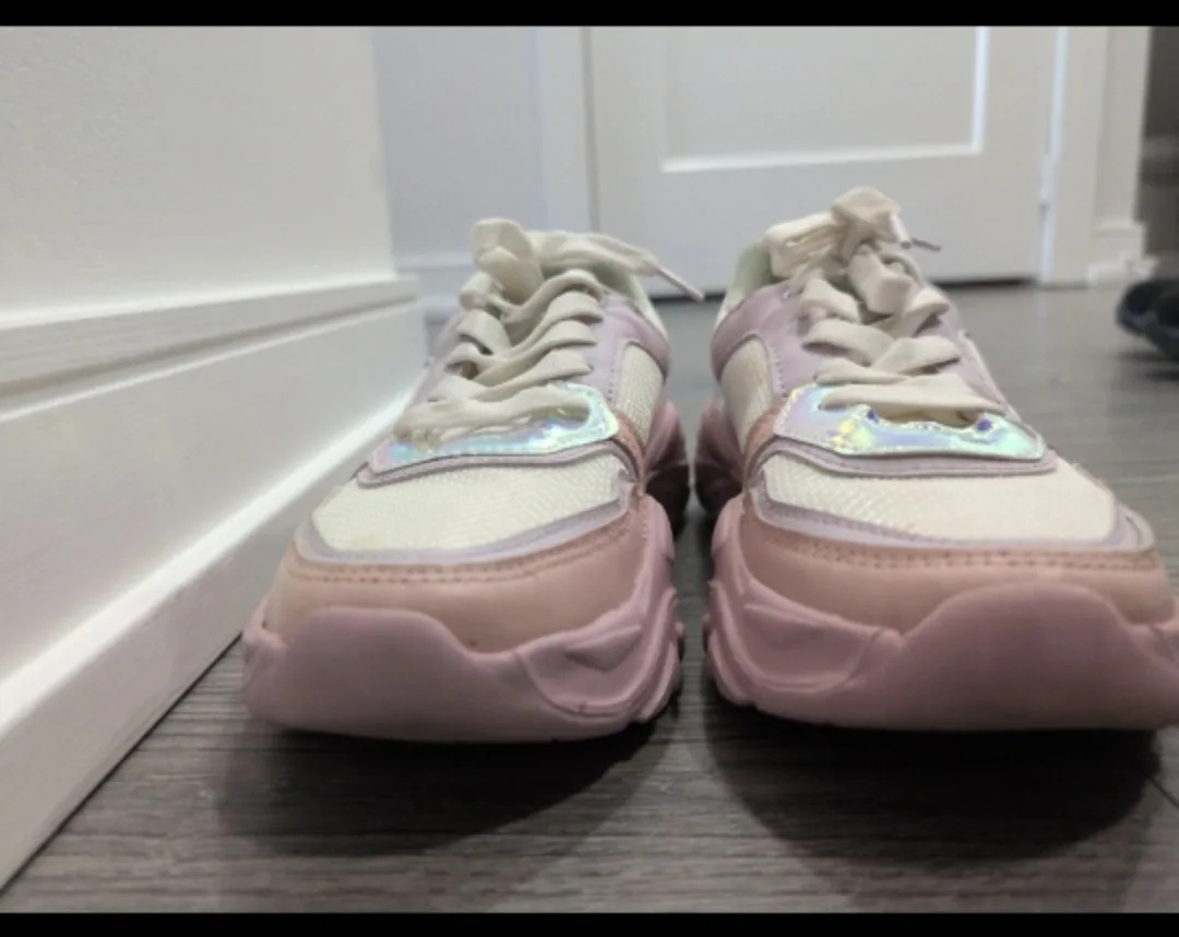 #Freecycle Pink & White Fashion Sneakers image indicator(3)