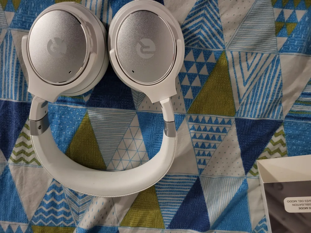 Raycon The Everyday Headphones image indicator(2)